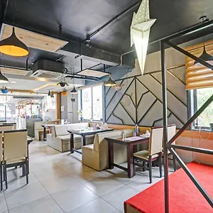 *** Hotel Capital O 87015 Hotel Al Salama India