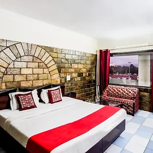 3* Hotel Oscar Regency